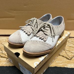USED Toms Brogue Taupe Women’s Shoes